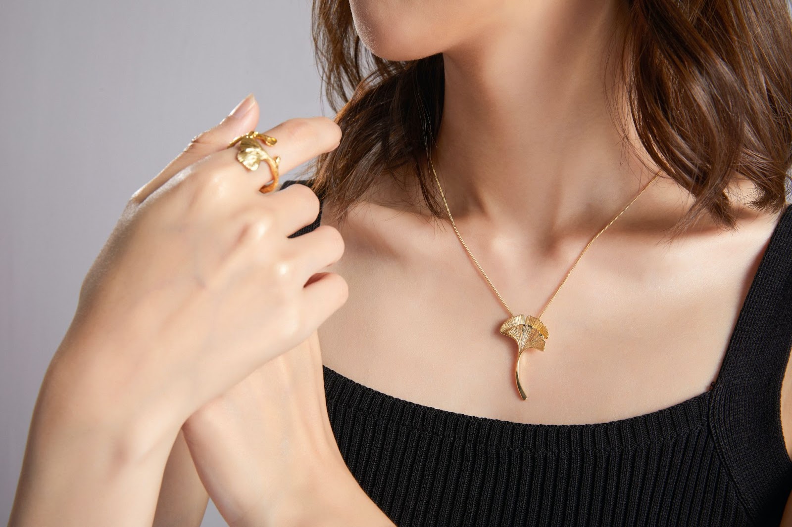 5 Everyday Necklaces to Wear in 2022