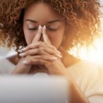 HOW MIND-BENDING LANGUAGE HELPS CONTROL PANIC ATTACKS?