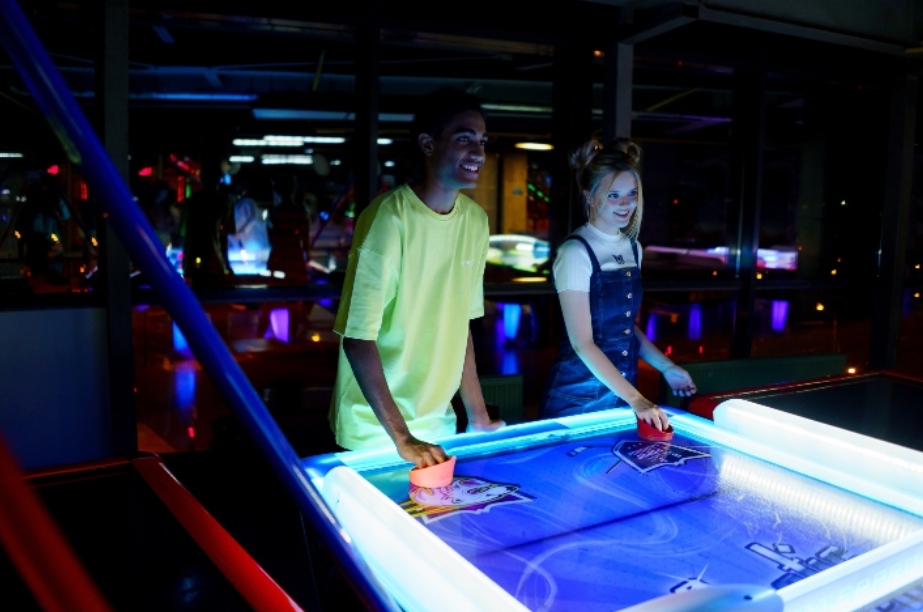 The Top 3 Best Air Hockey Tables to Buy in 2022: The Features You Need to Know