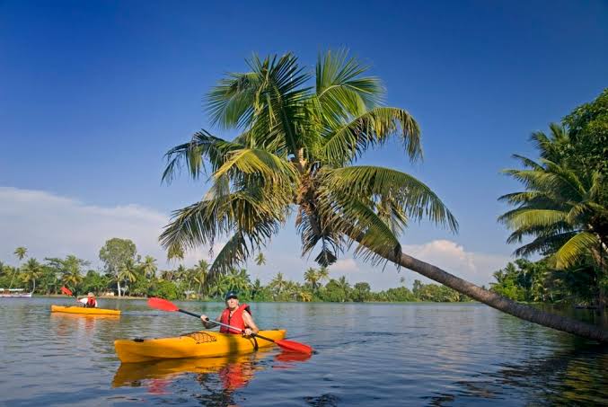 5 Best water sports to do in Kerala