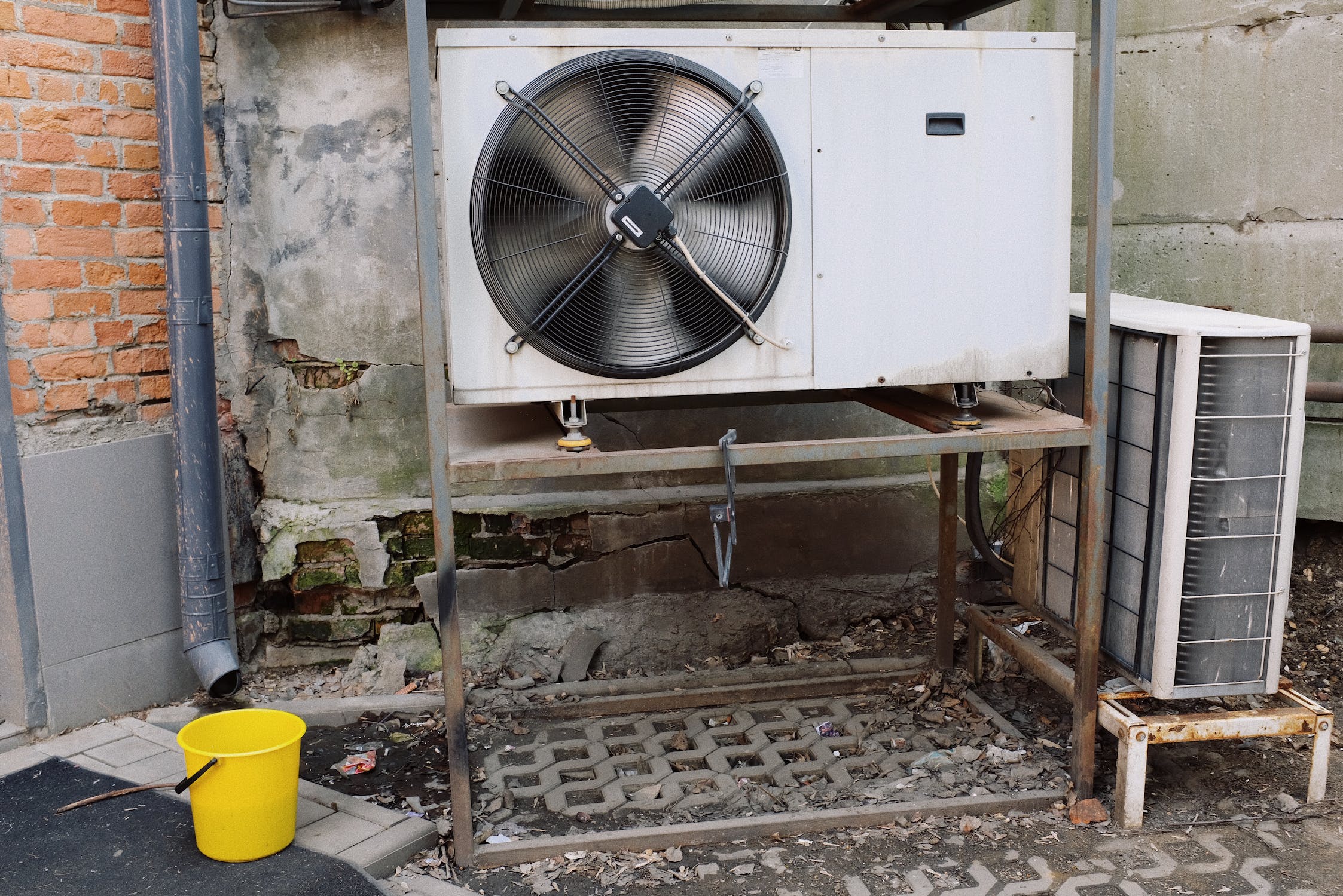 4 Signs Your HVAC Filters Need To Be Changed